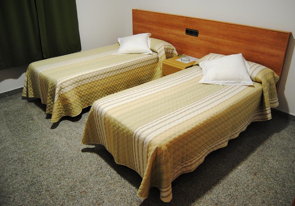 Hotel Albanta La Lantejuela الغرفة الصورة