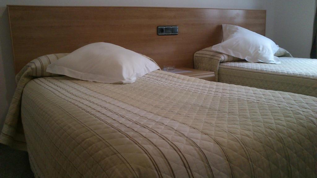 Hotel Albanta La Lantejuela الغرفة الصورة