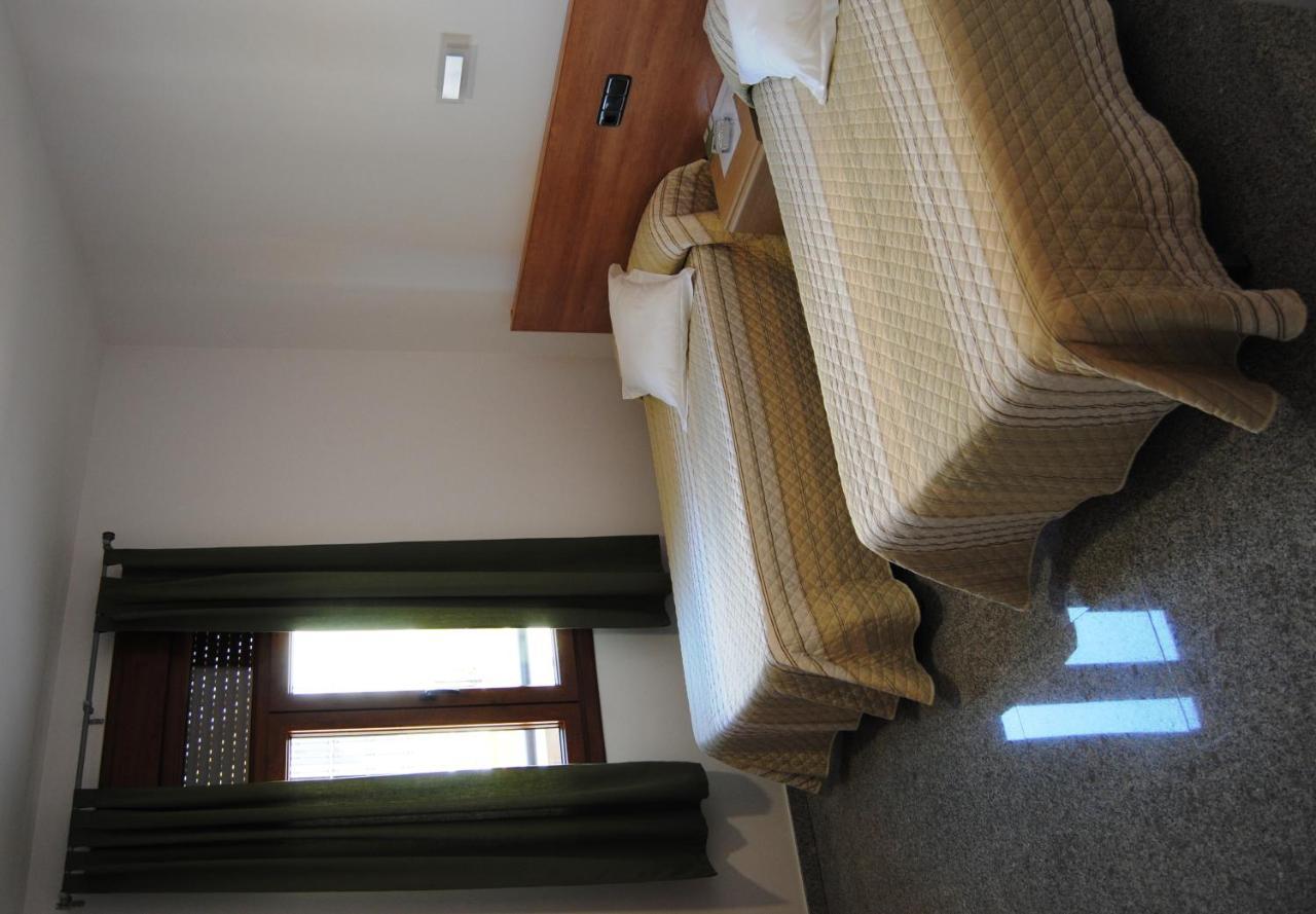 Hotel Albanta La Lantejuela المظهر الخارجي الصورة