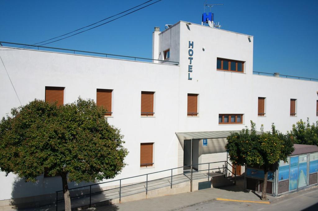 Hotel Albanta La Lantejuela المظهر الخارجي الصورة