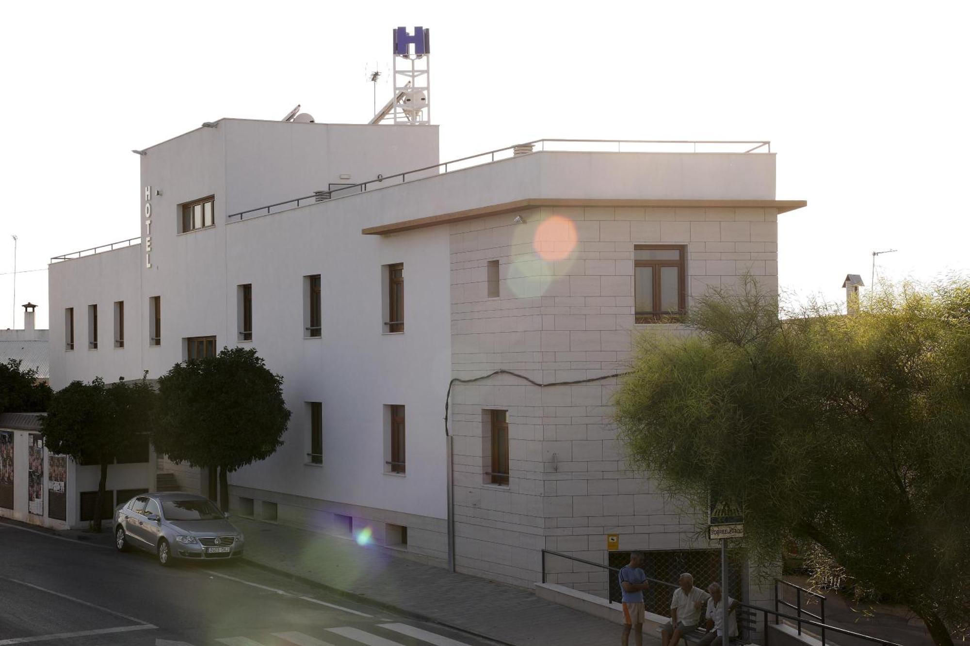 Hotel Albanta La Lantejuela المظهر الخارجي الصورة
